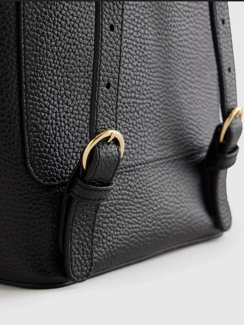 Quince Italian Leather Small Backpack in Black 955